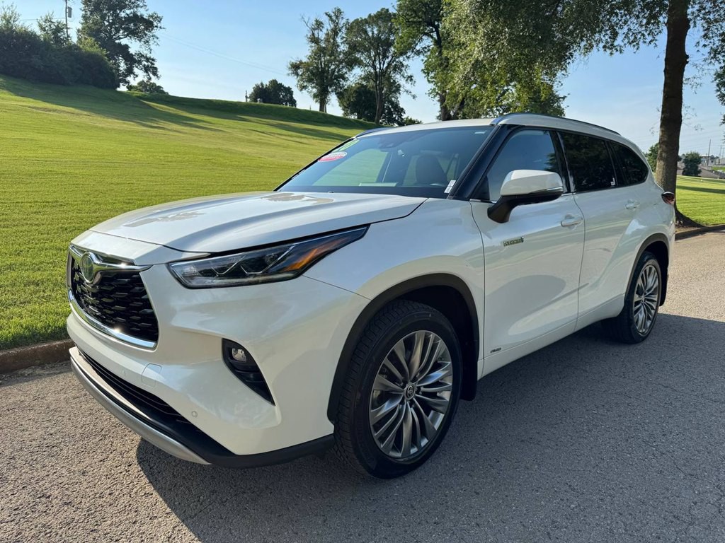 2020 Toyota Highlander Image 2