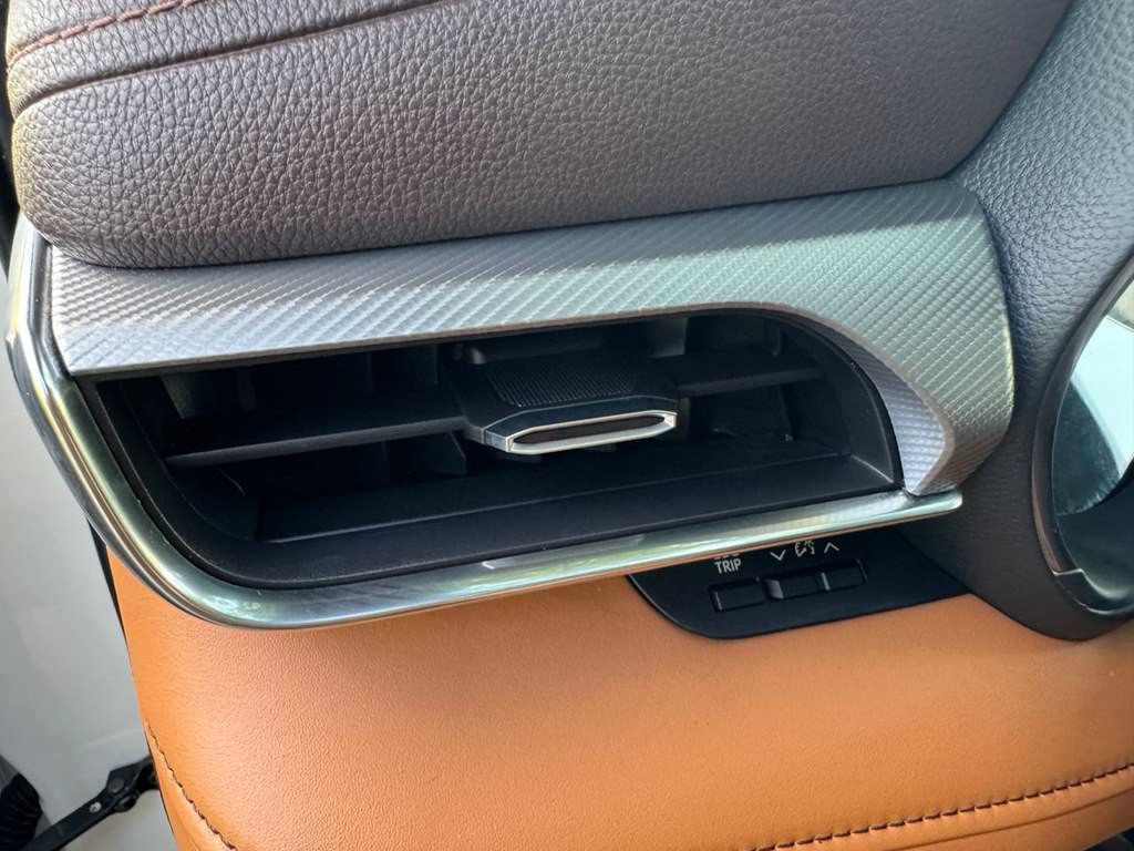 2020 Toyota Highlander Image 40