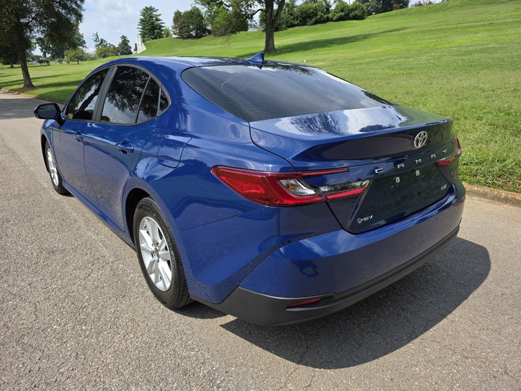 2025 Toyota Camry Image 4