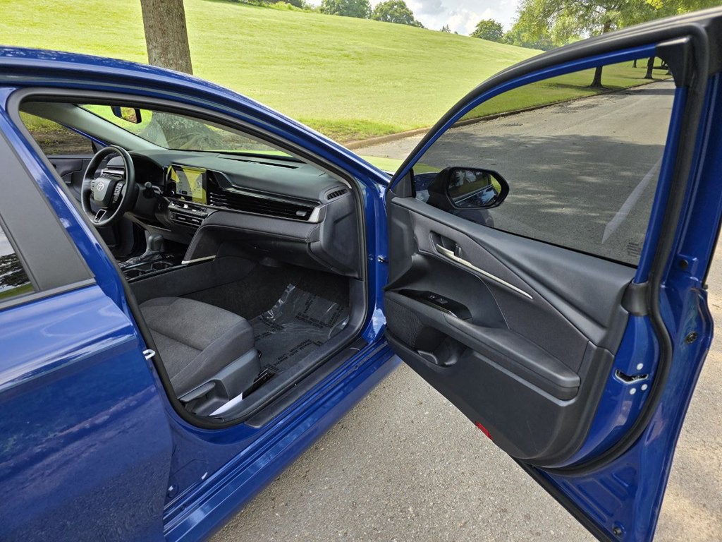 2025 Toyota Camry Image 13
