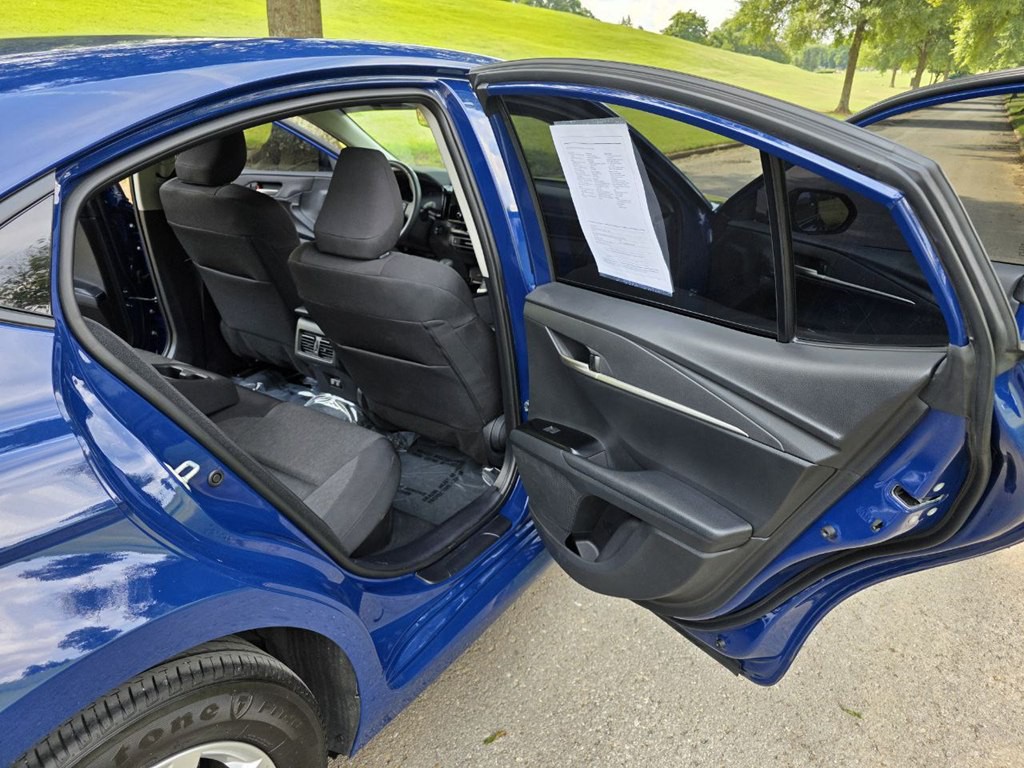 2025 Toyota Camry Image 14