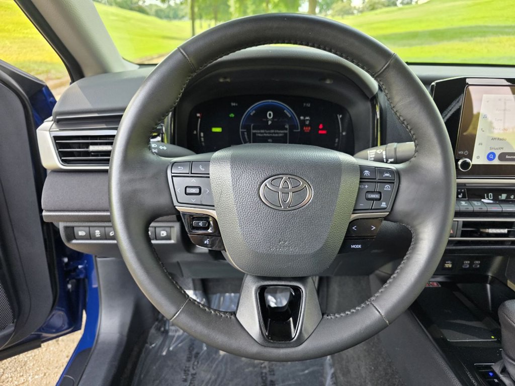 2025 Toyota Camry Image 16