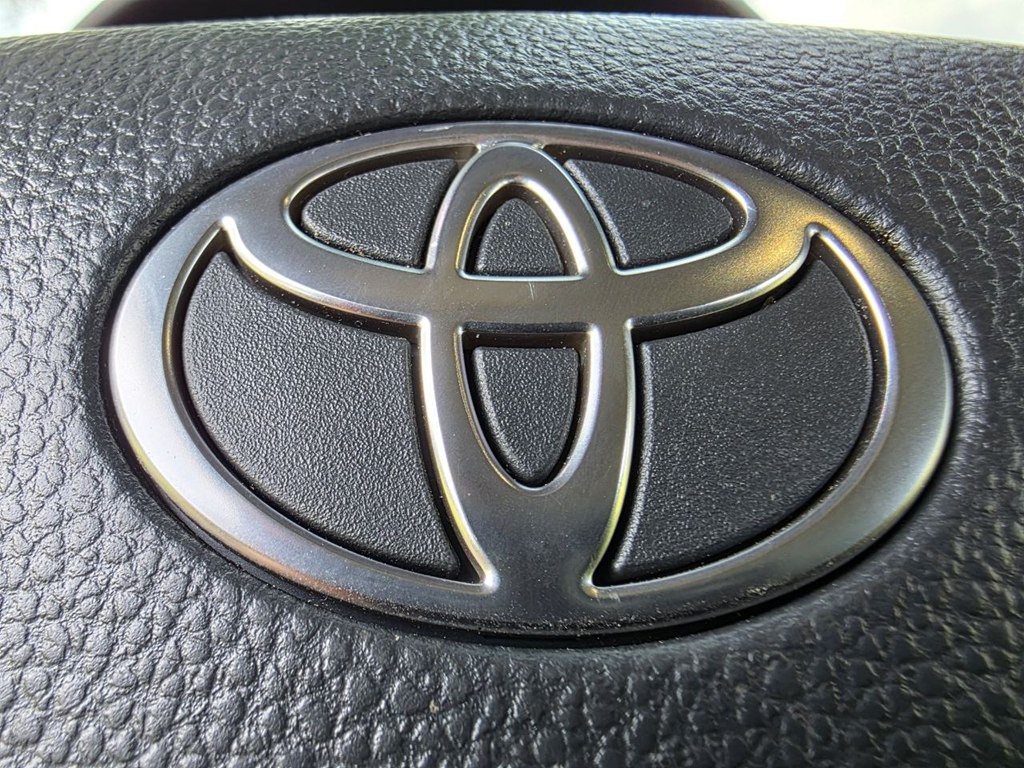 2025 Toyota Camry Image 23