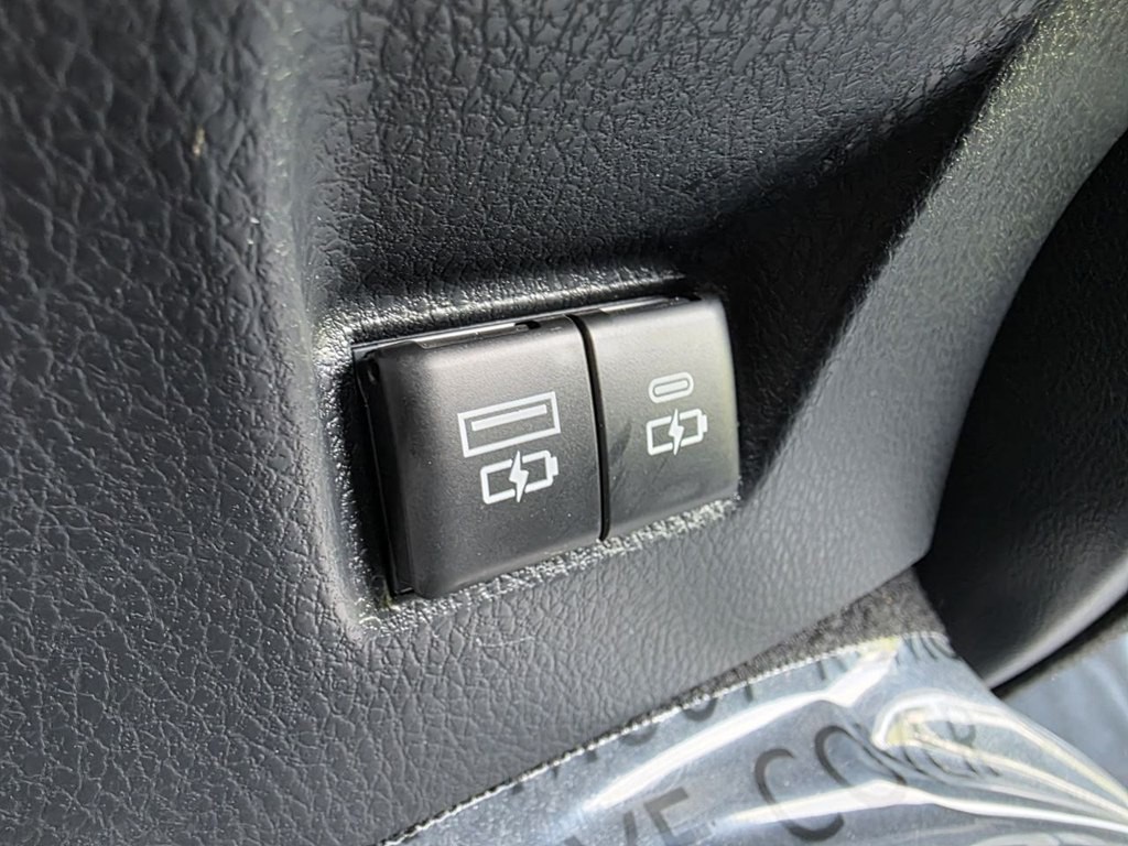 2025 Toyota Camry Image 35
