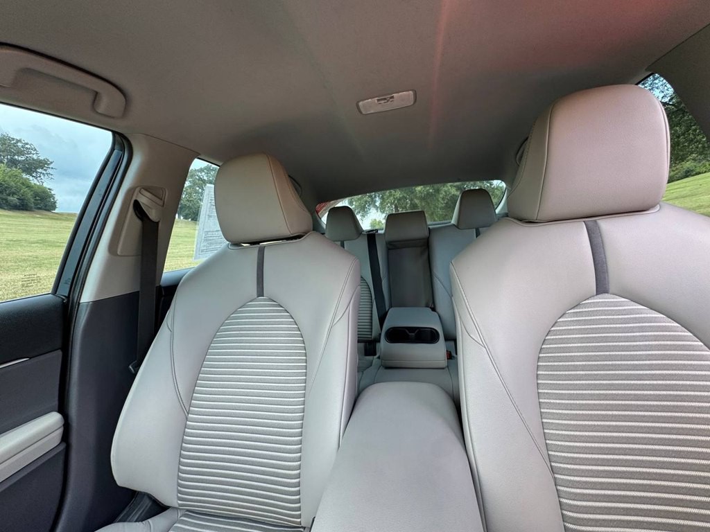 2024 Toyota Camry Image 15