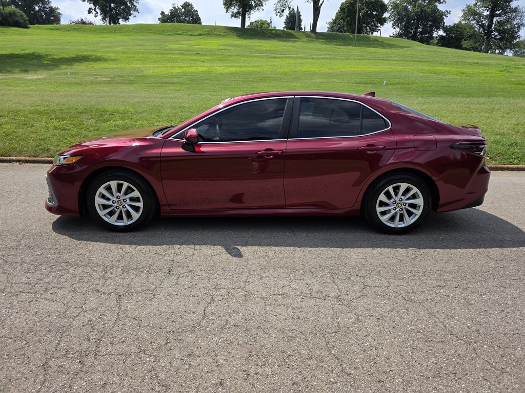 2021 Toyota Camry Image 3