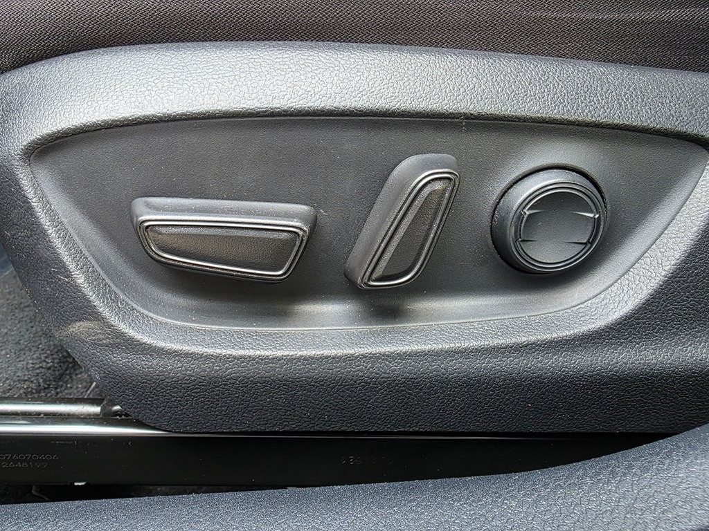 2021 Toyota Camry Image 16