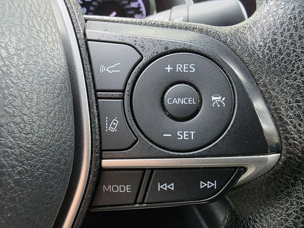 2021 Toyota Camry Image 21