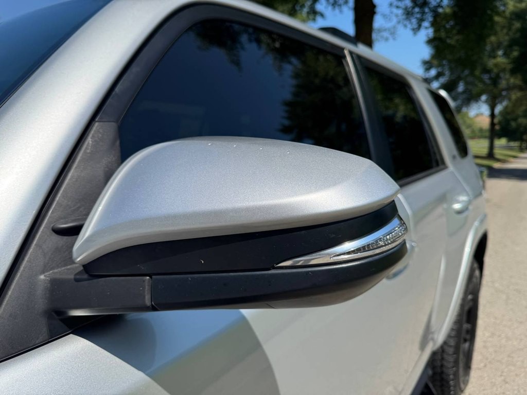 2022 Toyota 4Runner Image 10