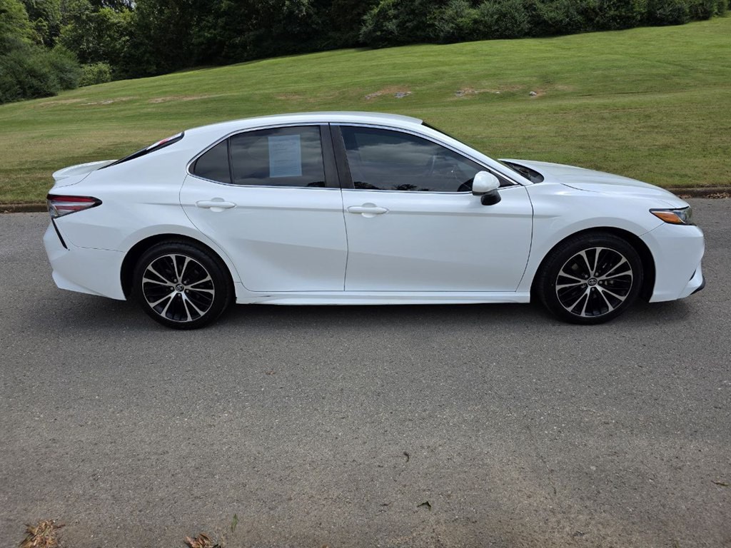 2018 Toyota Camry Image 5