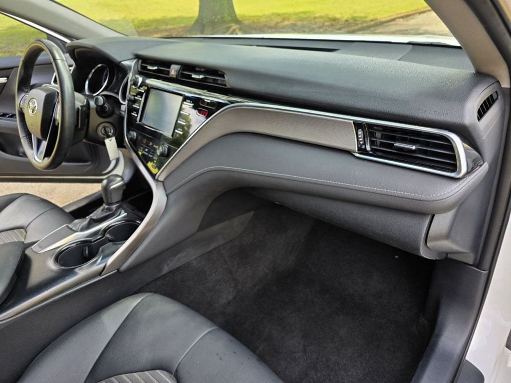 2018 Toyota Camry Image 8