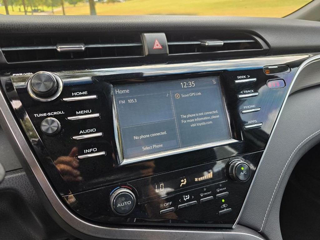 2018 Toyota Camry Image 15