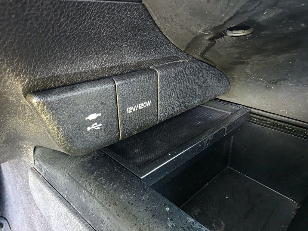 2018 Toyota Camry Image 16