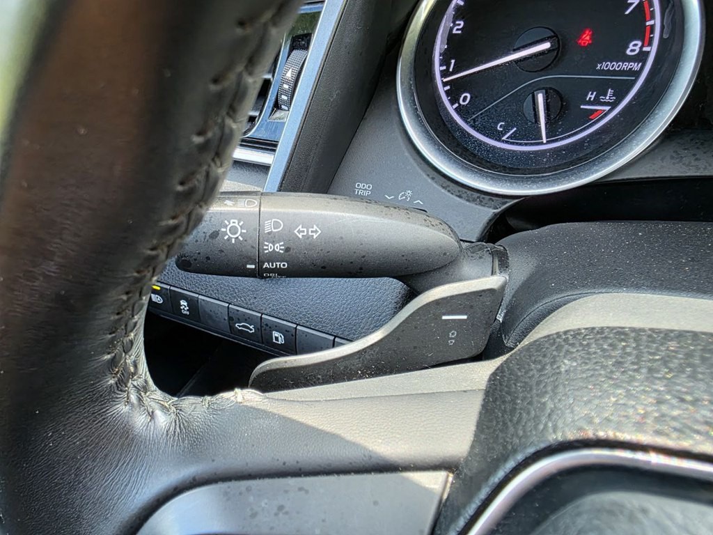 2018 Toyota Camry Image 17