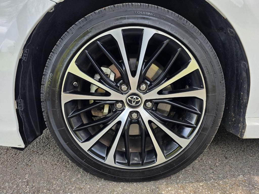 2018 Toyota Camry Image 27