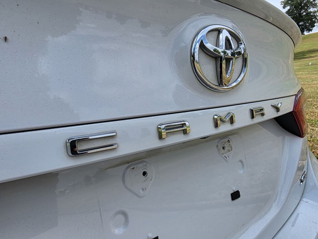2018 Toyota Camry Image 32