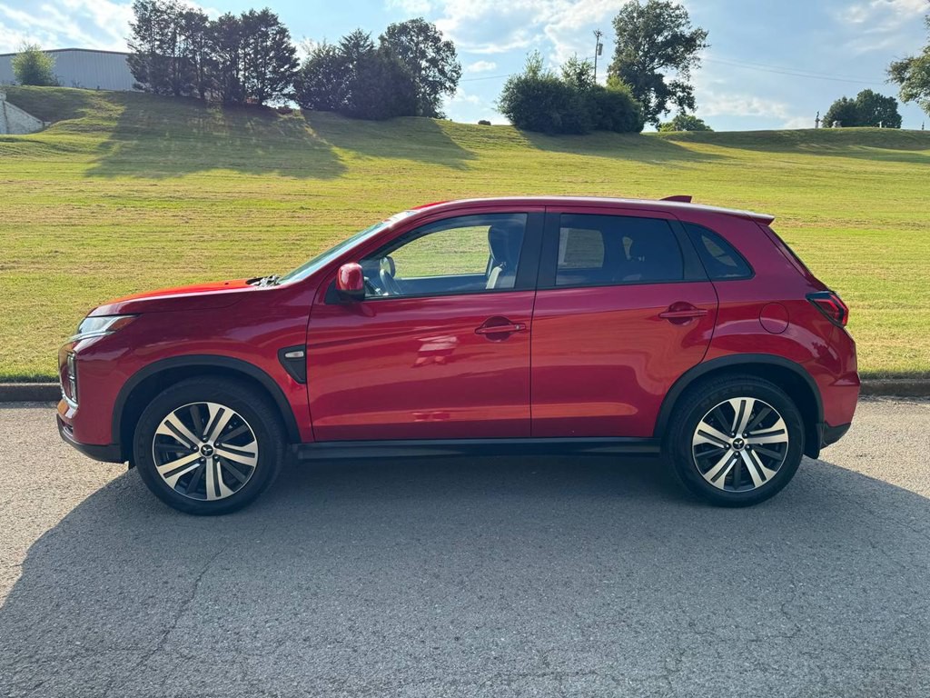 2024 Mitsubishi Outlander Image 3
