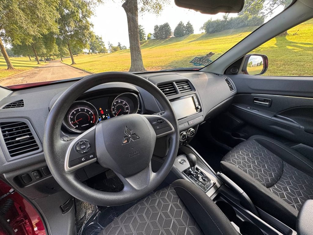 2024 Mitsubishi Outlander Image 10