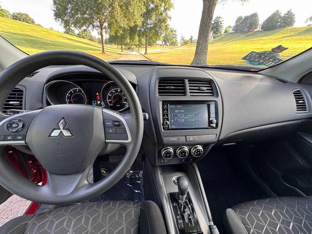 2024 Mitsubishi Outlander Image 11