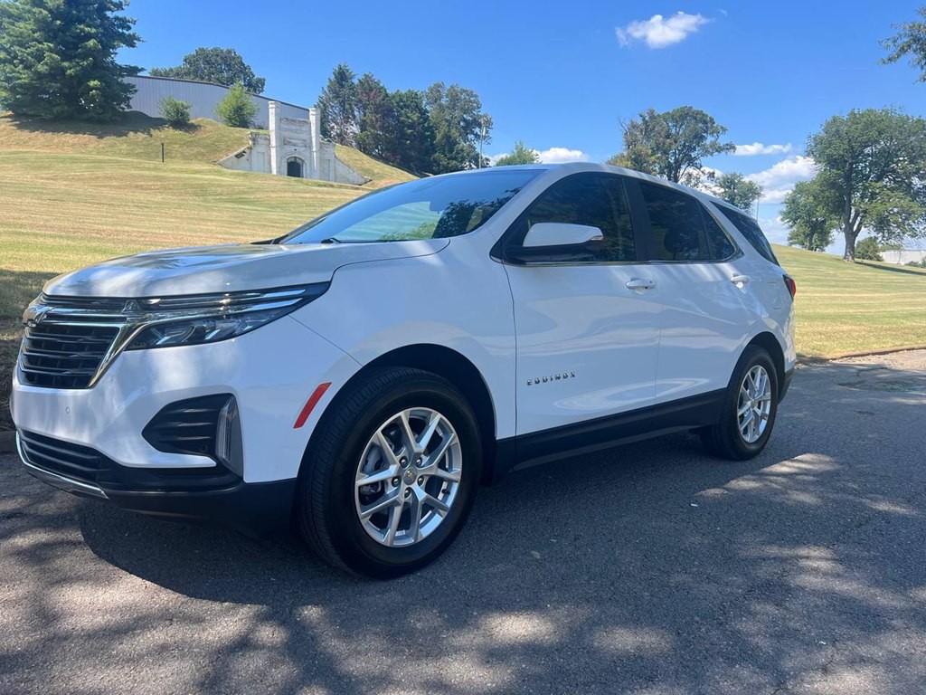 2024 Chevrolet Equinox Image 2