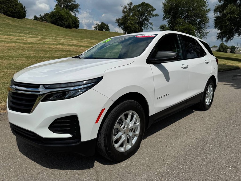 2024 Chevrolet Equinox Image 2