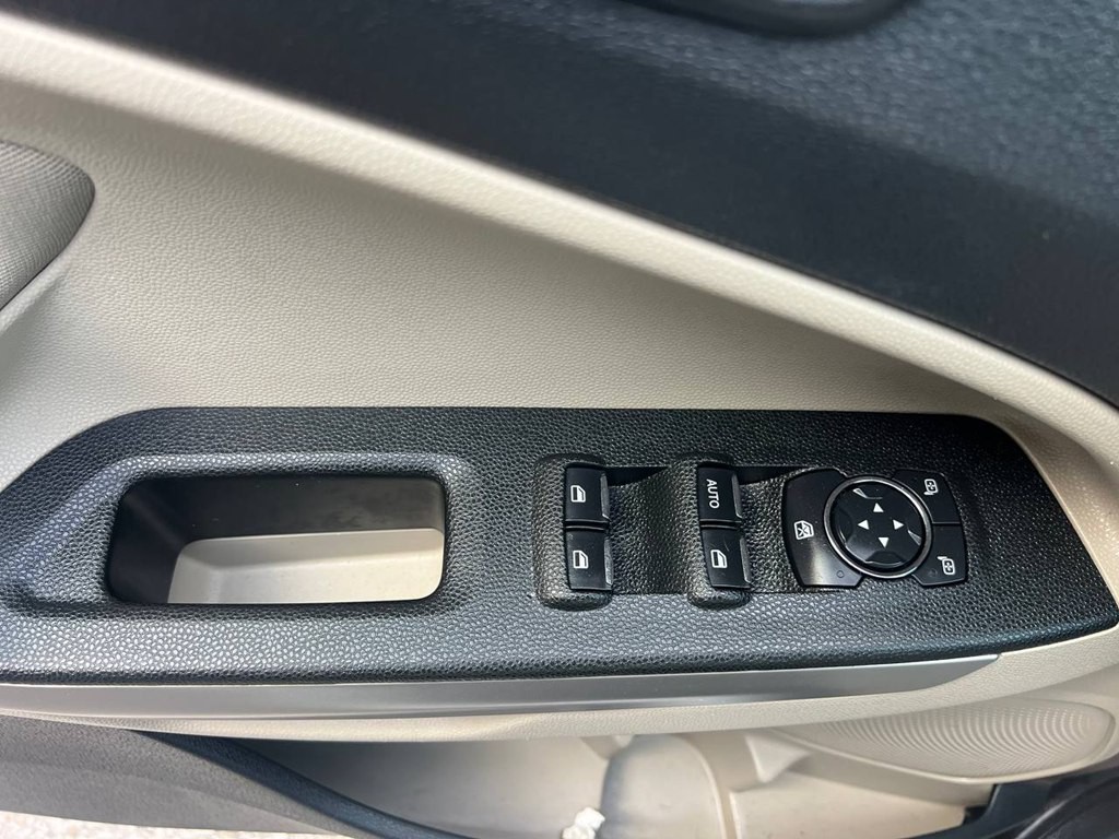 2019 Ford Econoline Image 25