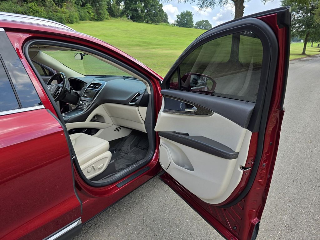 2019 Lincoln Nautilus Image 14