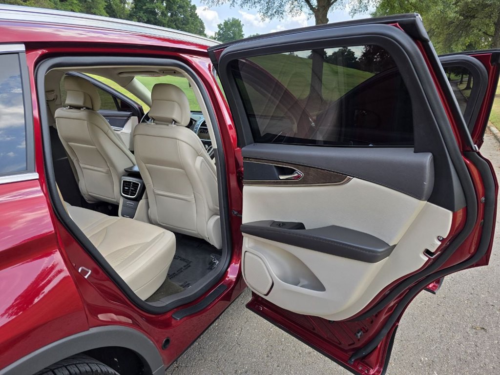2019 Lincoln Nautilus Image 15