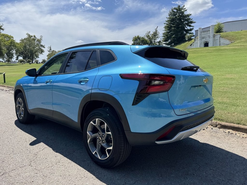 2025 Chevrolet Trax Image 8