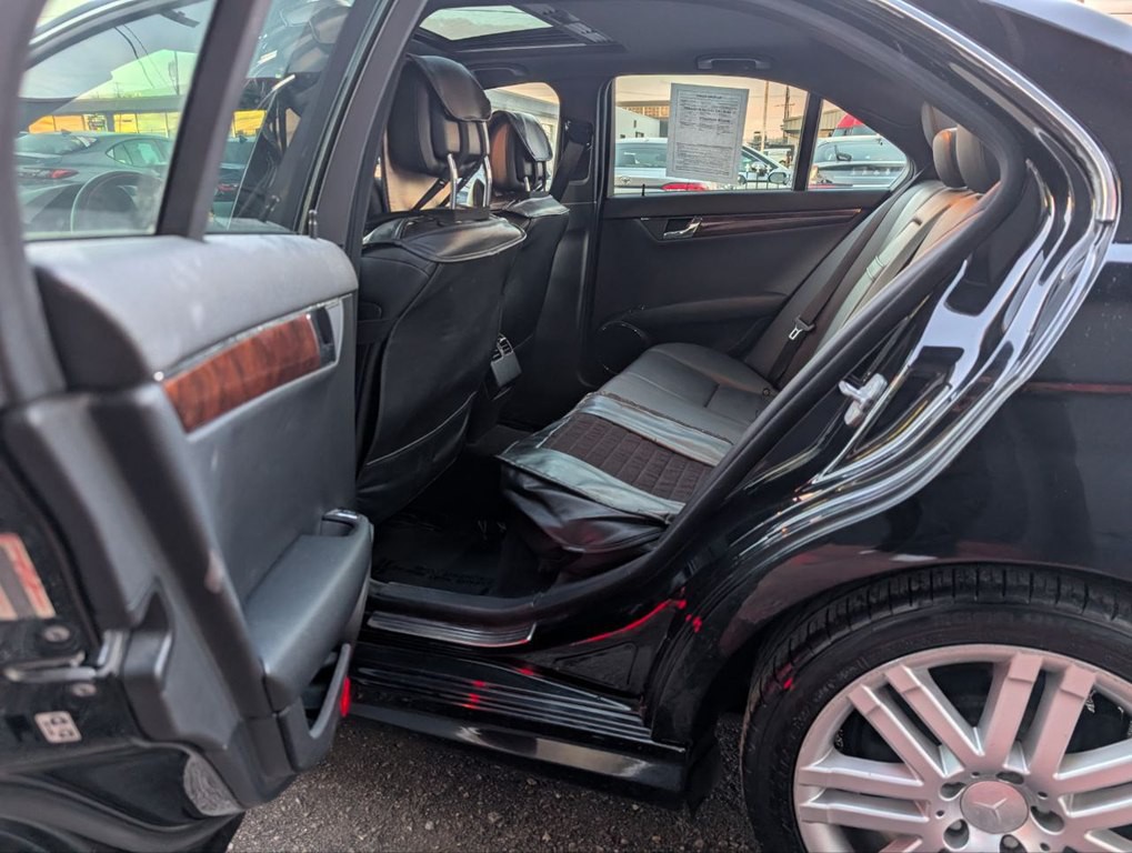 2009 Mercedes-Benz C-Class Image 10