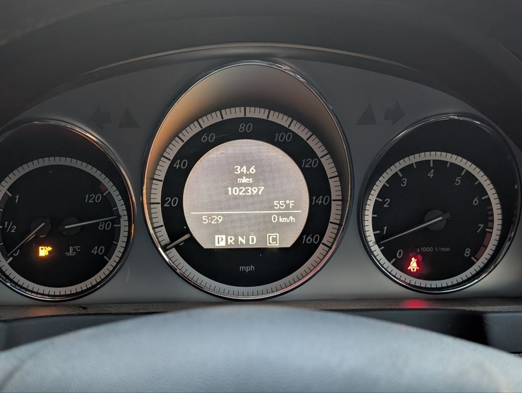 2009 Mercedes-Benz C-Class Image 22