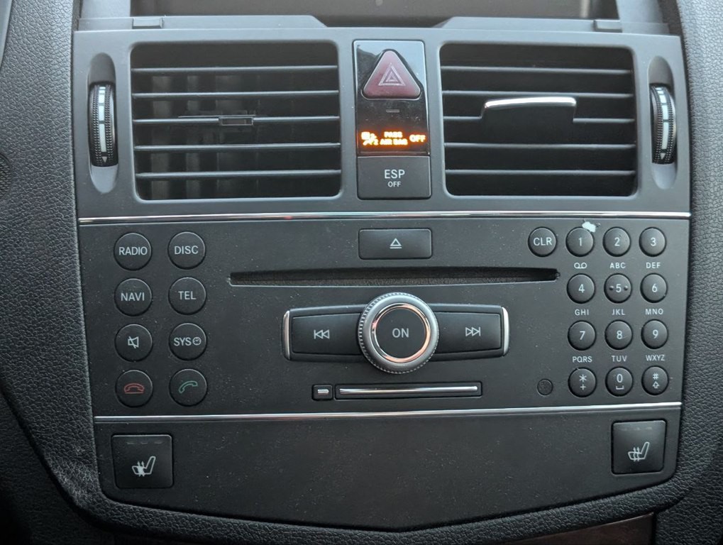 2009 Mercedes-Benz C-Class Image 26