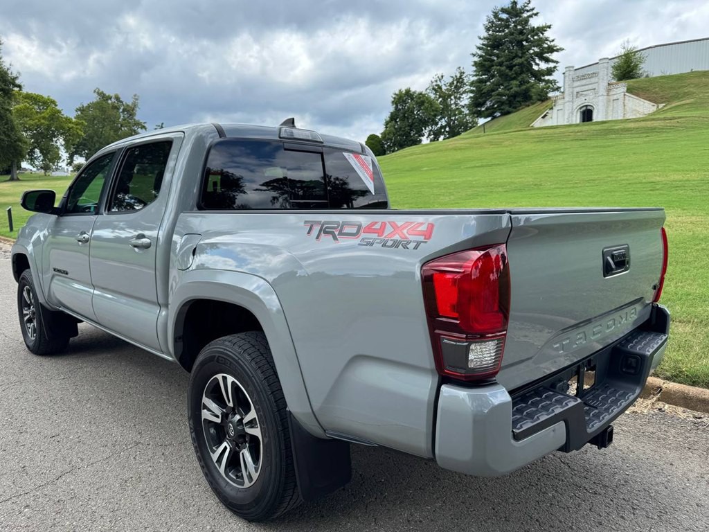 2019 Toyota Tacoma Image 3