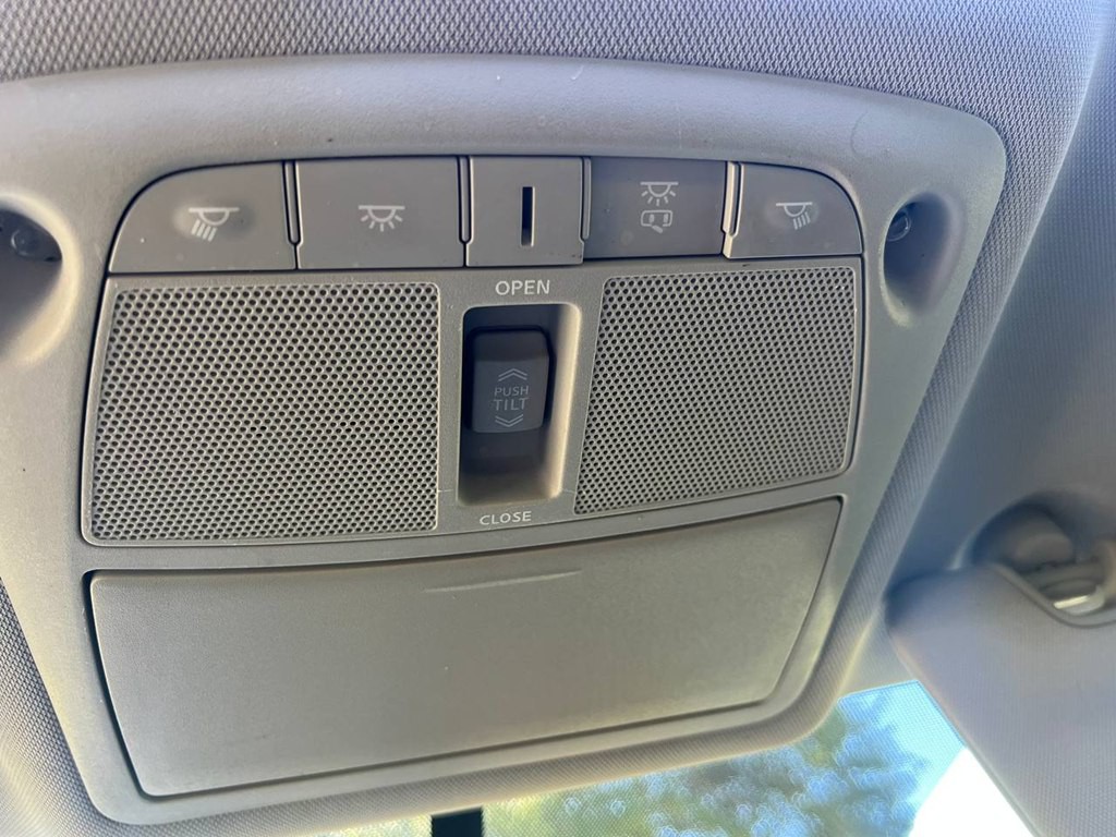 2014 Nissan Rogue Image 26