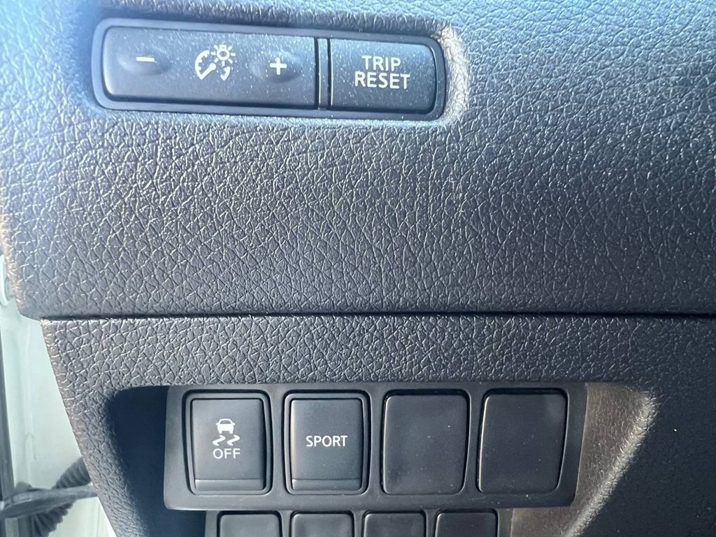 2014 Nissan Rogue Image 30
