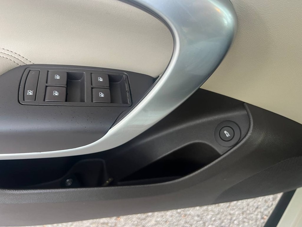 2015 Buick Regal Image 31