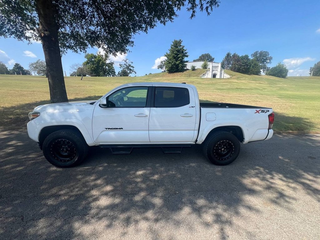2018 Toyota Tacoma Image 3
