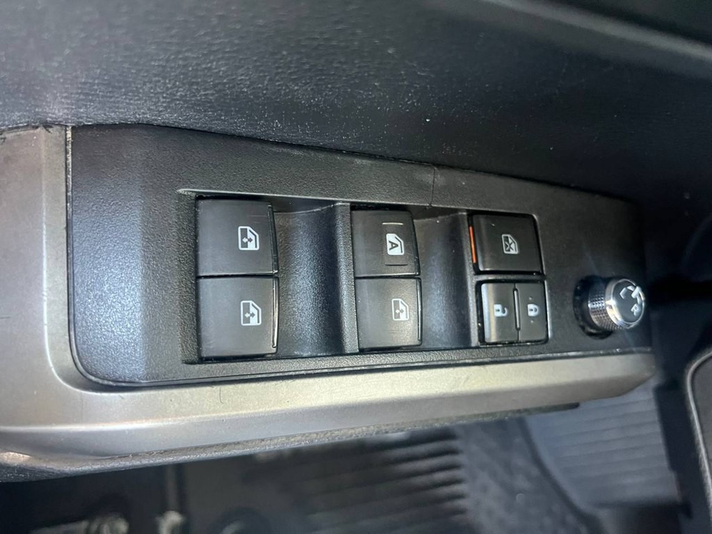 2018 Toyota Tacoma Image 28