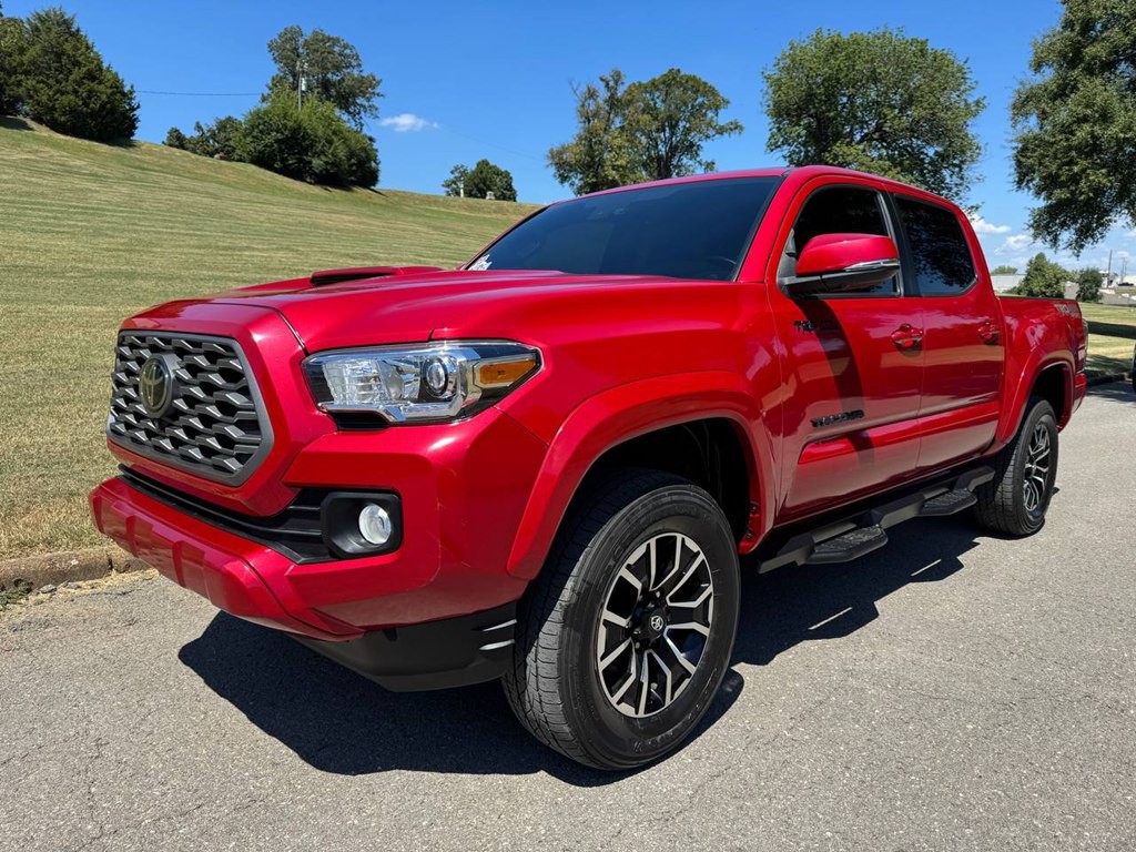 2023 Toyota Tacoma Image 2