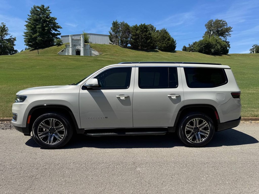 2022 Jeep Wagoneer Image 3