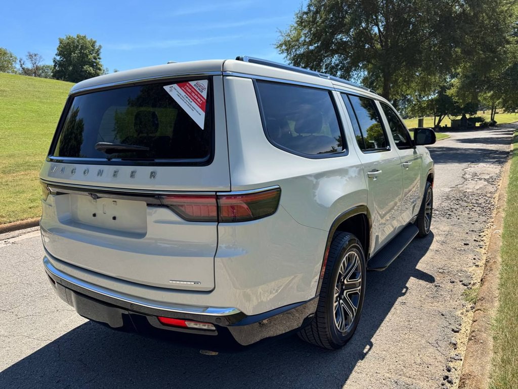 2022 Jeep Wagoneer Image 6