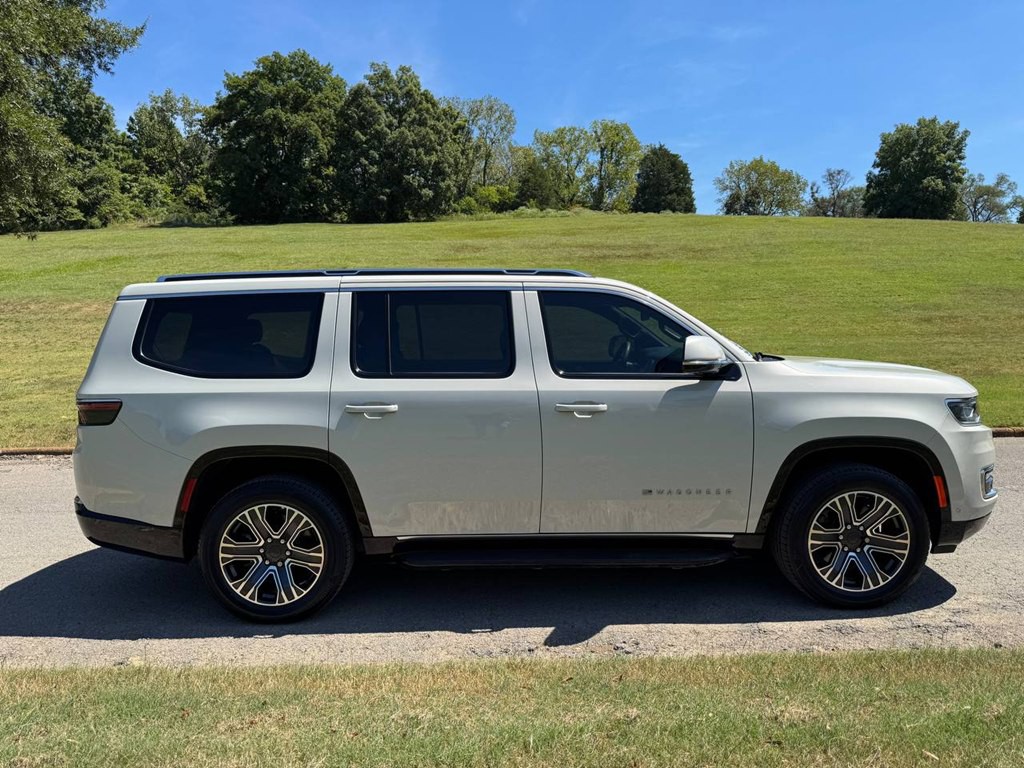 2022 Jeep Wagoneer Image 7