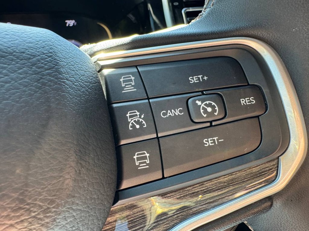 2022 Jeep Wagoneer Image 34