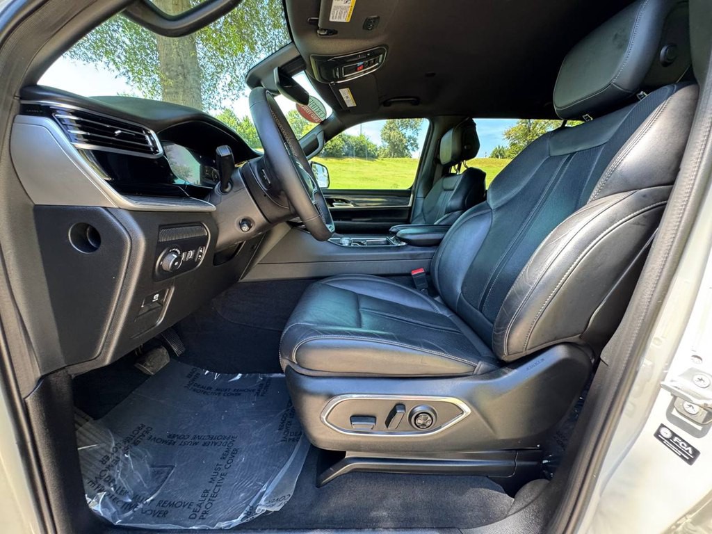 2022 Jeep Wagoneer Image 50