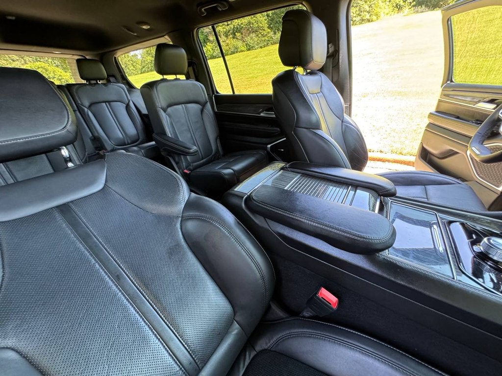 2022 Jeep Wagoneer Image 58