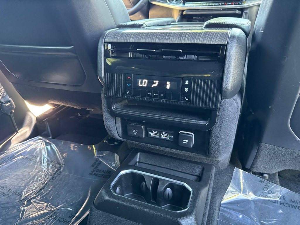 2022 Jeep Wagoneer Image 65