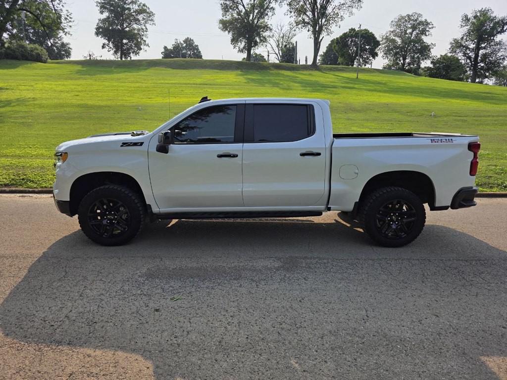 2023 Chevrolet Silverado 1500 Image 3