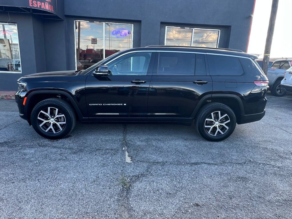 2024 Jeep Grand Cherokee Image 3