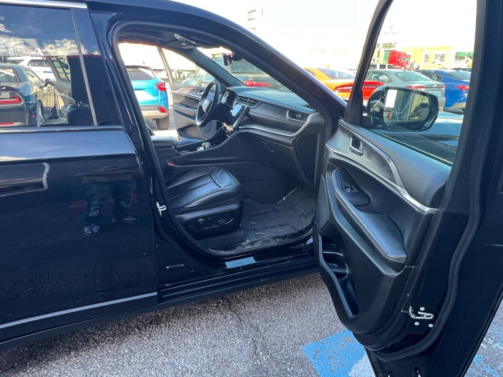 2024 Jeep Grand Cherokee Image 13