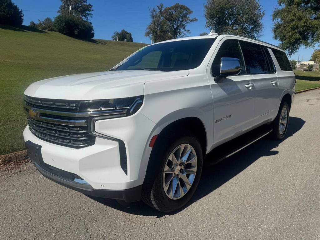2021 Chevrolet Suburban Image 2